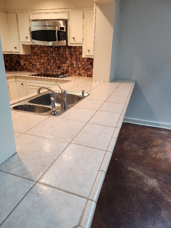 Building Photo - 542 S Deerfield Dr