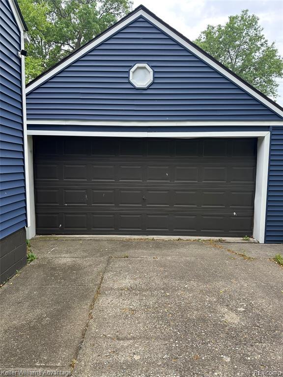 Building Photo - 26457 Delton St