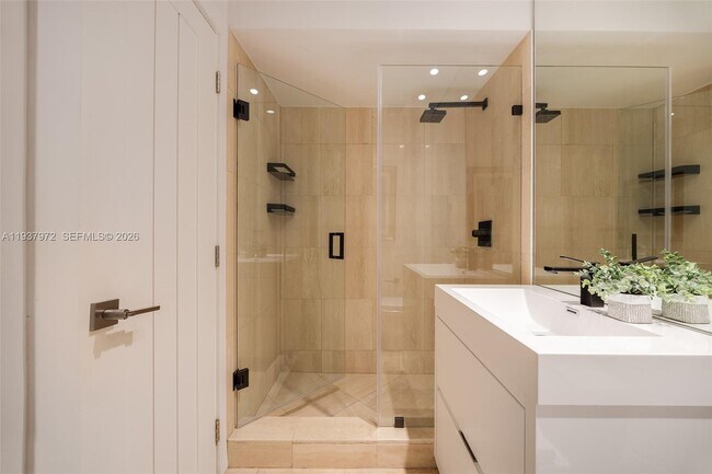 Building Photo - 7230 Vistalmar St