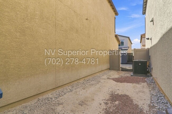 Building Photo - 7204 Sunray Point St
