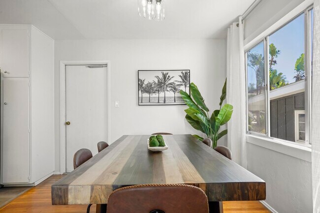 Building Photo - 3640 Princeton Ave