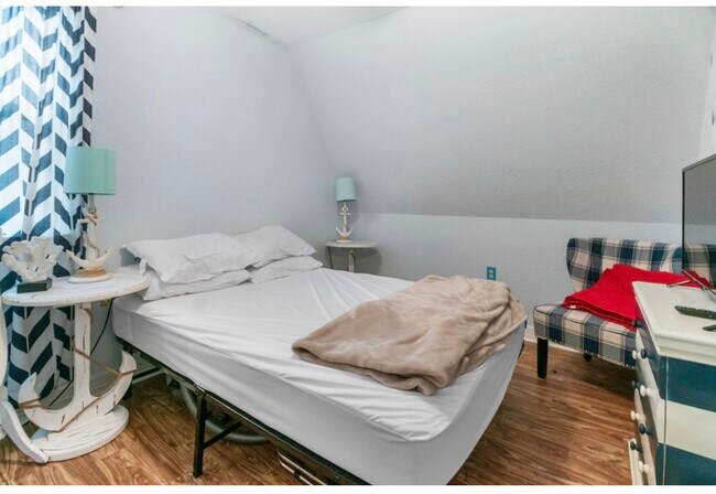 Building Photo - 222 Sandpebble Pl