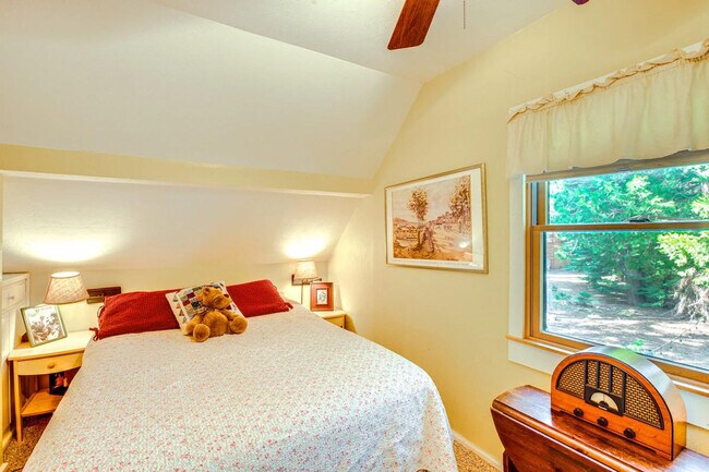 Building Photo - 7234 7th Ave