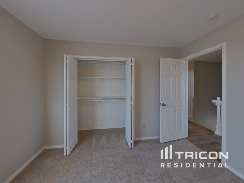 Building Photo - 9508 Waterbury Dr