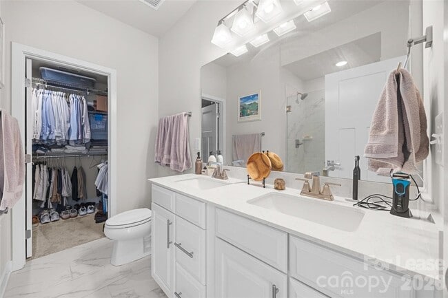 Building Photo - 424 Music Hall Wy