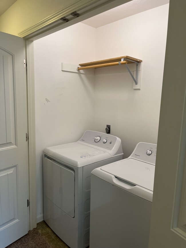 Building Photo - 1204 Dustins Way