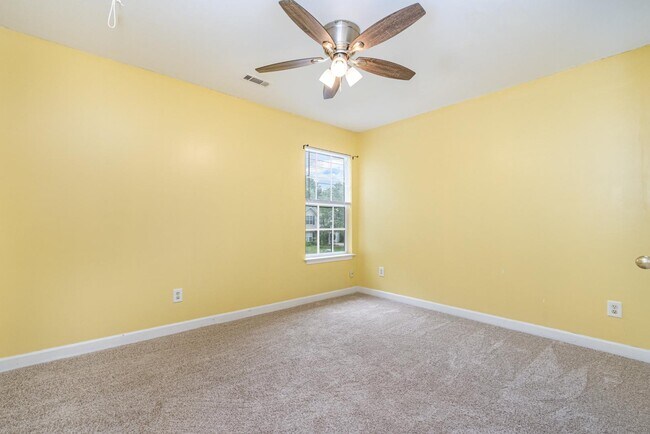 Building Photo - 9026 Tibble Creek Way