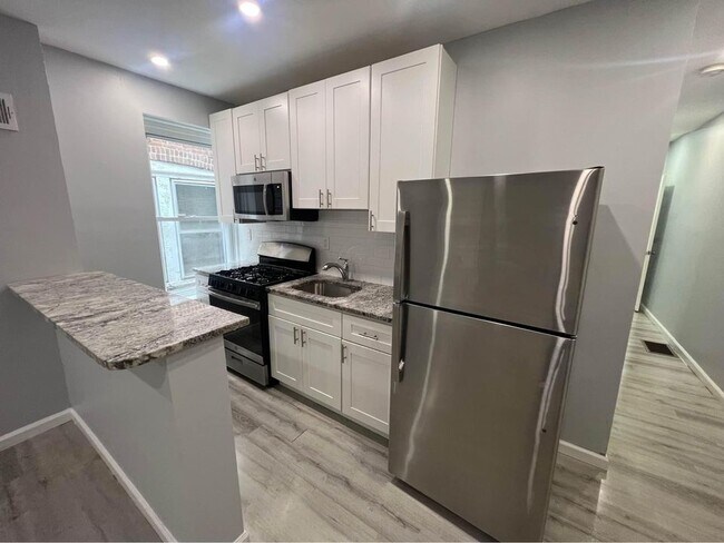 Building Photo - Sparks St