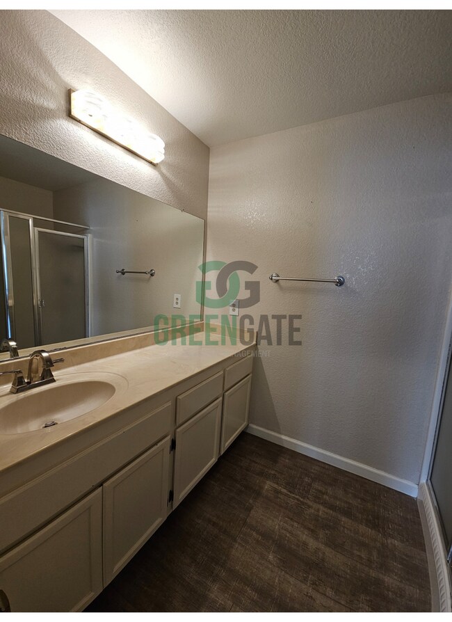 Building Photo - 1108 Cedar Creek Dr