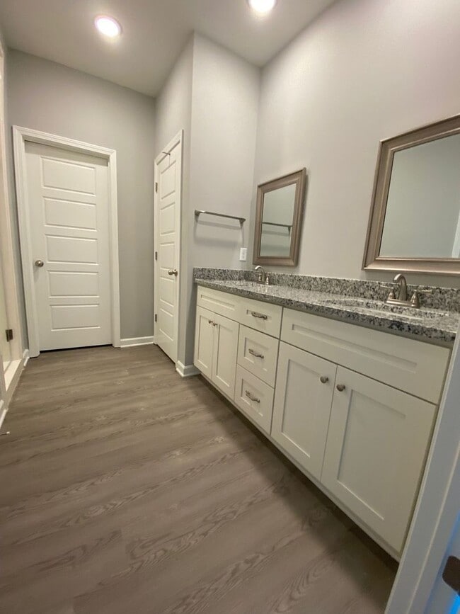Building Photo - 4 bed, 2 bath in Atoka built in 2022