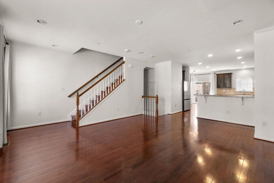 Building Photo - 8020 Ravenclaw Rd