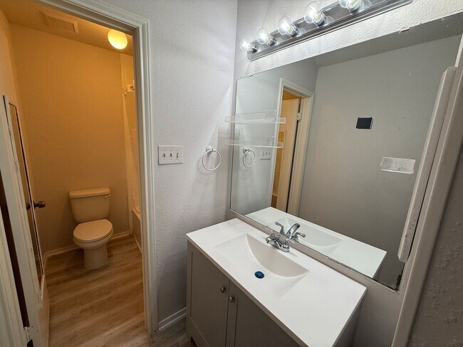 Building Photo - 11371 Fish Springs Dr
