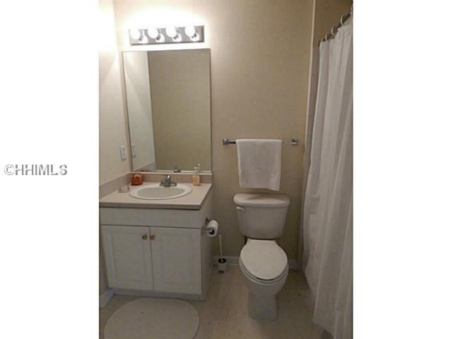 Second bathroom - 100 Kensington Blvd