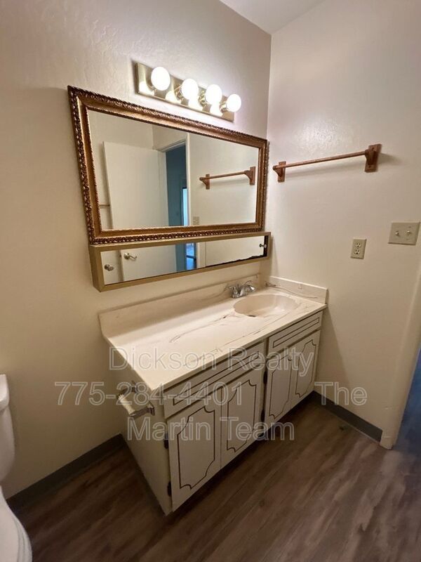 Building Photo - 2300 Dickerson Rd