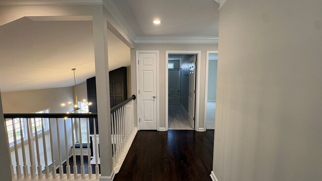 Building Photo - Beautiful and Spacious