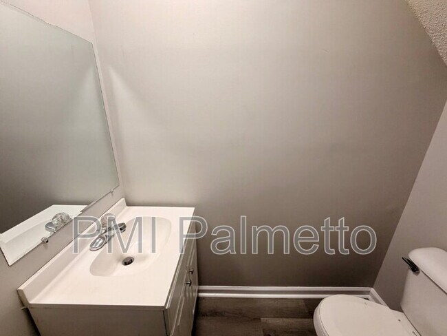 Building Photo - 1919 Tall Pines Cir