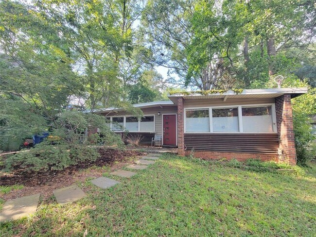 Primary Photo - 1108 Knott St SE