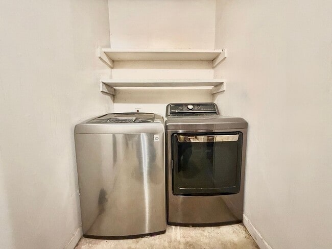 Building Photo - Charming Ranch with Fireplace, Two Living Areas & Large Lot – Minutes to Downtown