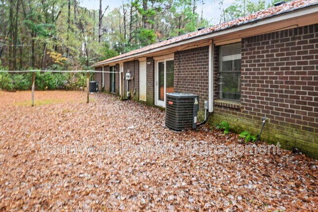 Building Photo - 121 Canvasback Dr