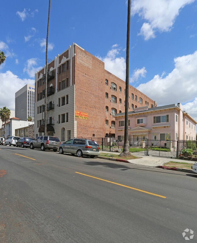 Building Photo - New Hampshire Manor