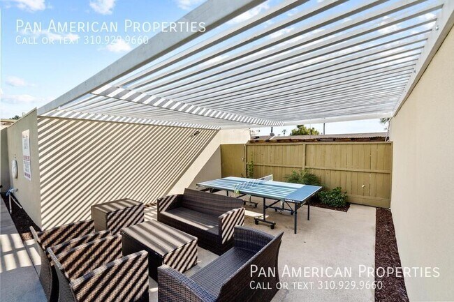Building Photo - 560 Bucknell Ave