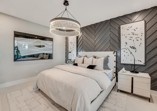 Building Photo - 925 SW Pr Ave