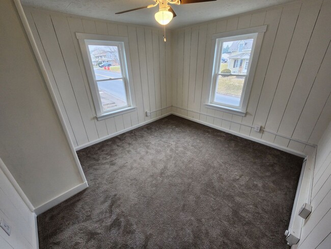 Building Photo - Remodeled Single Family