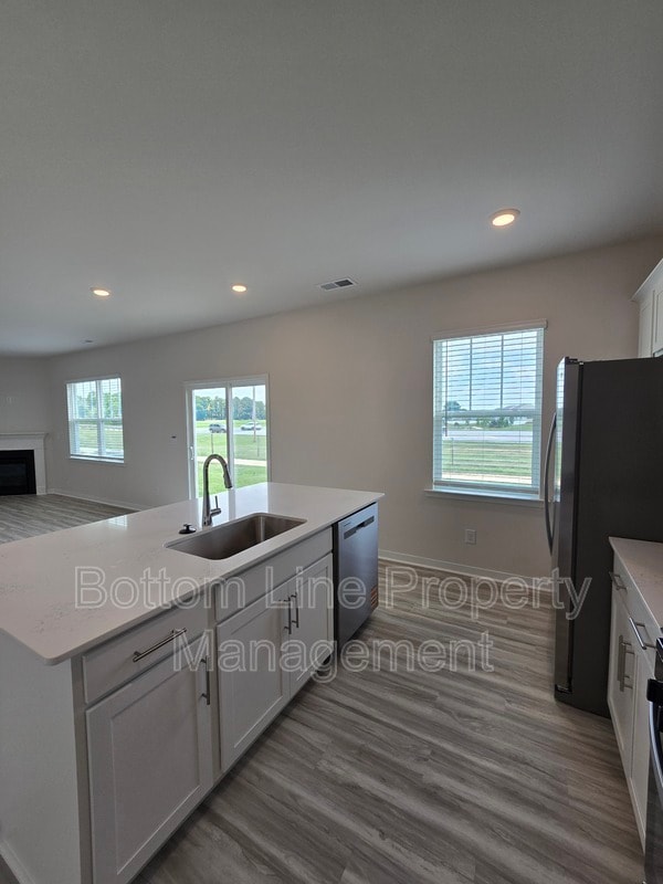 Building Photo - 549 Blackpool Ct