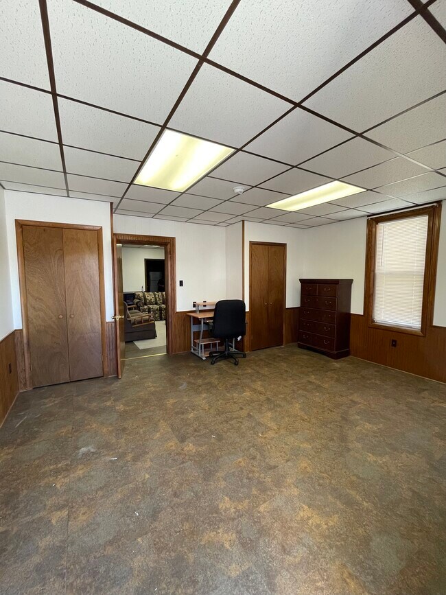 Building Photo - 618 East St