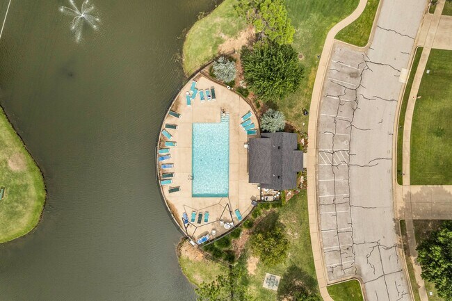 Building Photo - Welcome to this gorgeous home in the highl...