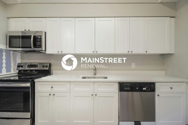 Building Photo - 3 Bedroom Pet-Friendly Home in Lake Worth, FL with Main Street Renewal