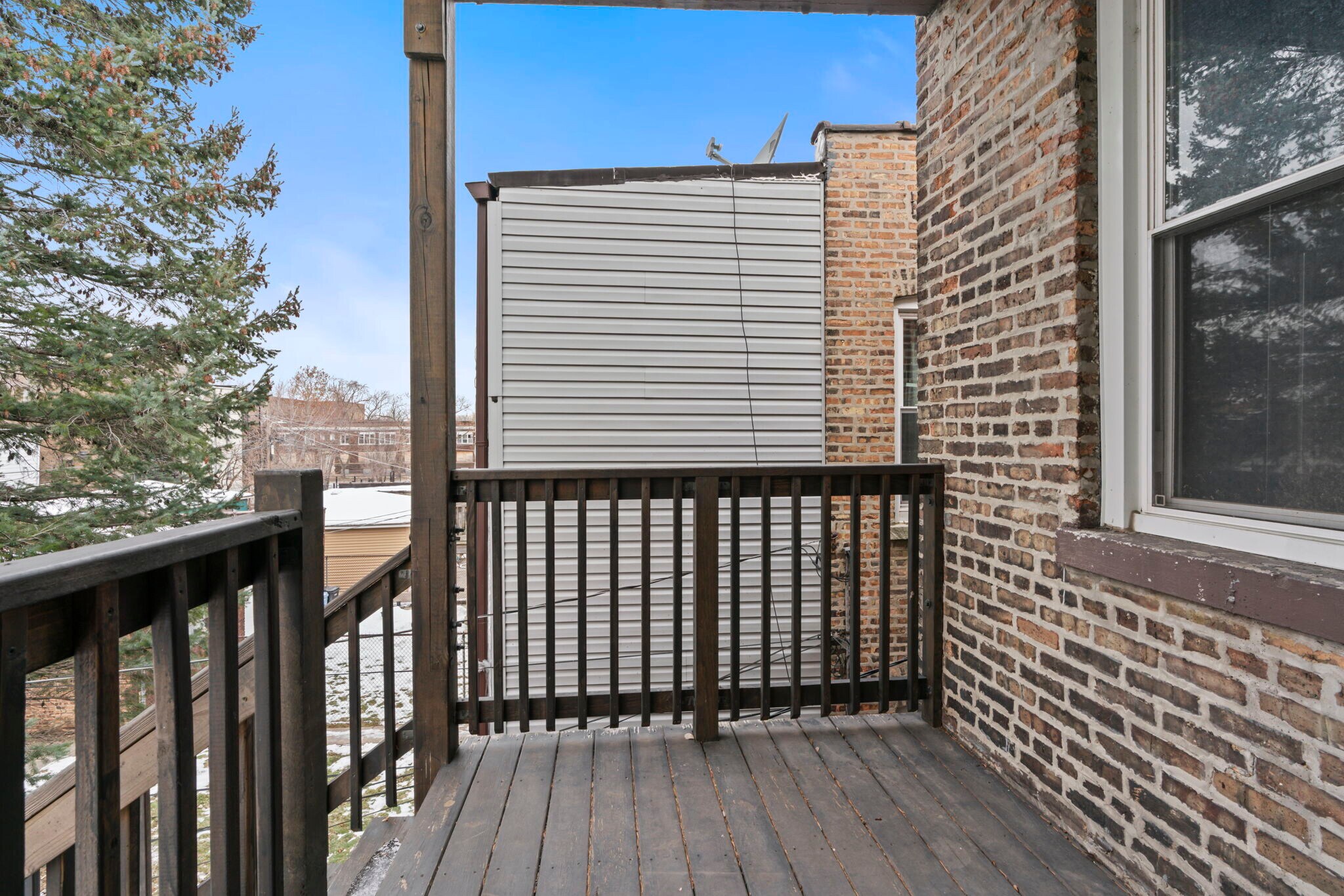 Private outdoor porch - 7028 S Peoria St