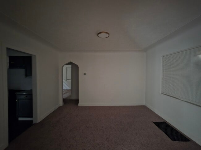 Building Photo - 9635 Everts St