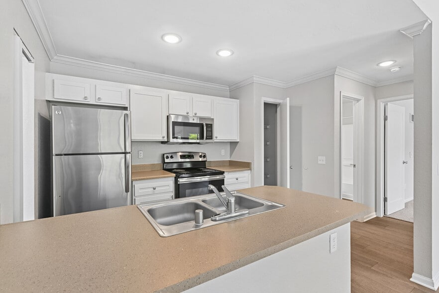 Building Photo - Montecito Village