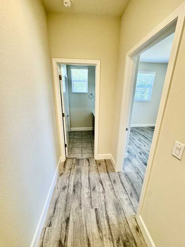Building Photo - Freshly Painted 4 Bedroom Home with 3-Car Garage in Brentwood