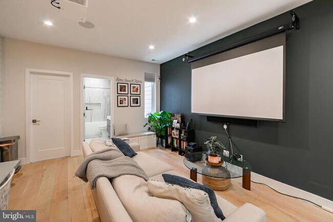 Building Photo - 1612 Germantown Ave