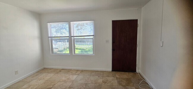 Building Photo - 6719-21 Wunderlin Ave