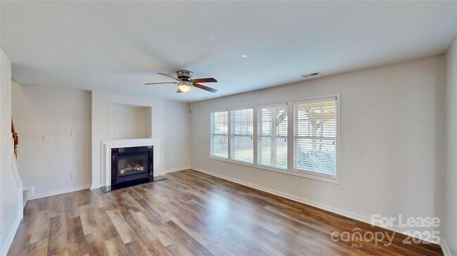 Building Photo - 12911 Walking Stick Dr