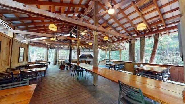 Building Photo - 15303 Midland Trail