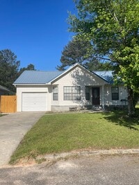 Building Photo - Daleville Alabama!