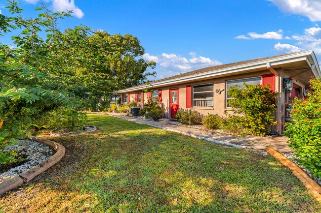 Building Photo - 1808 N Pebble Beach Blvd