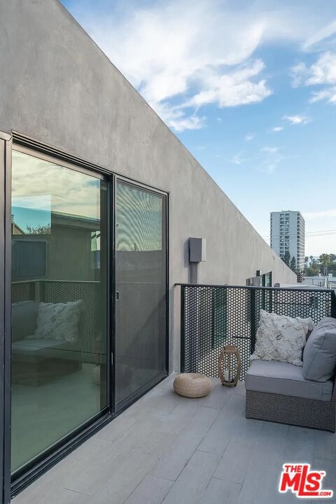 Building Photo - 2805 3rd St