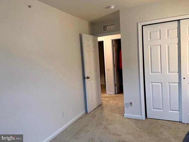 Building Photo - 311 Stafford Ct