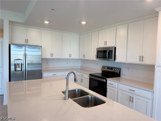 Building Photo - 18411 Copperhead Dr