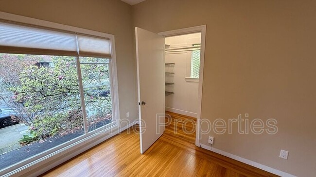 Building Photo - 4174 Howe St