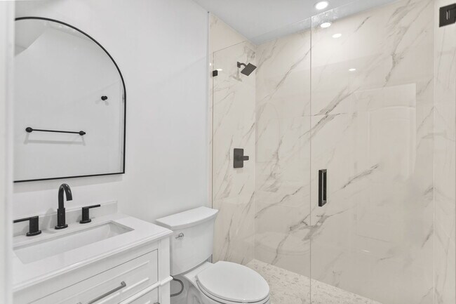 Building Photo - 15920 NW 17th Ave