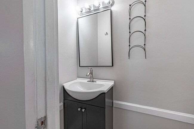 Building Photo - Pictures coming soon....