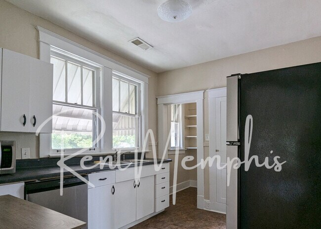 Building Photo - 1790 Tutwiler Ave