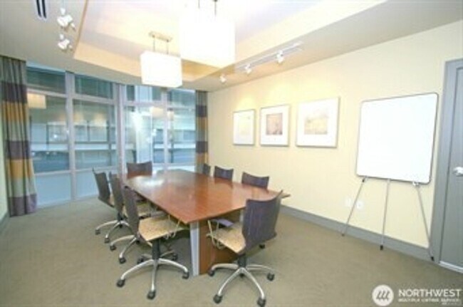 Building Photo - 1bd/1ba Seattle Condo