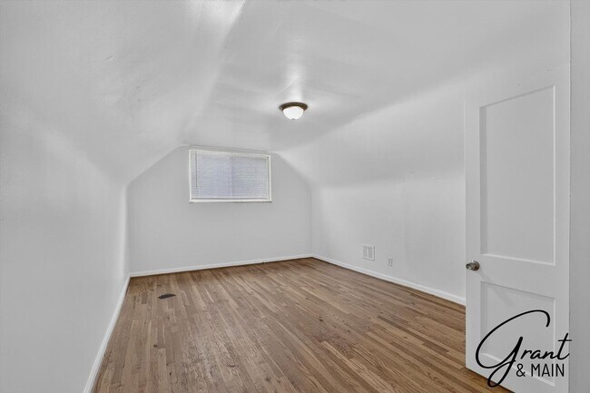 Building Photo - 7726 Beaverland St